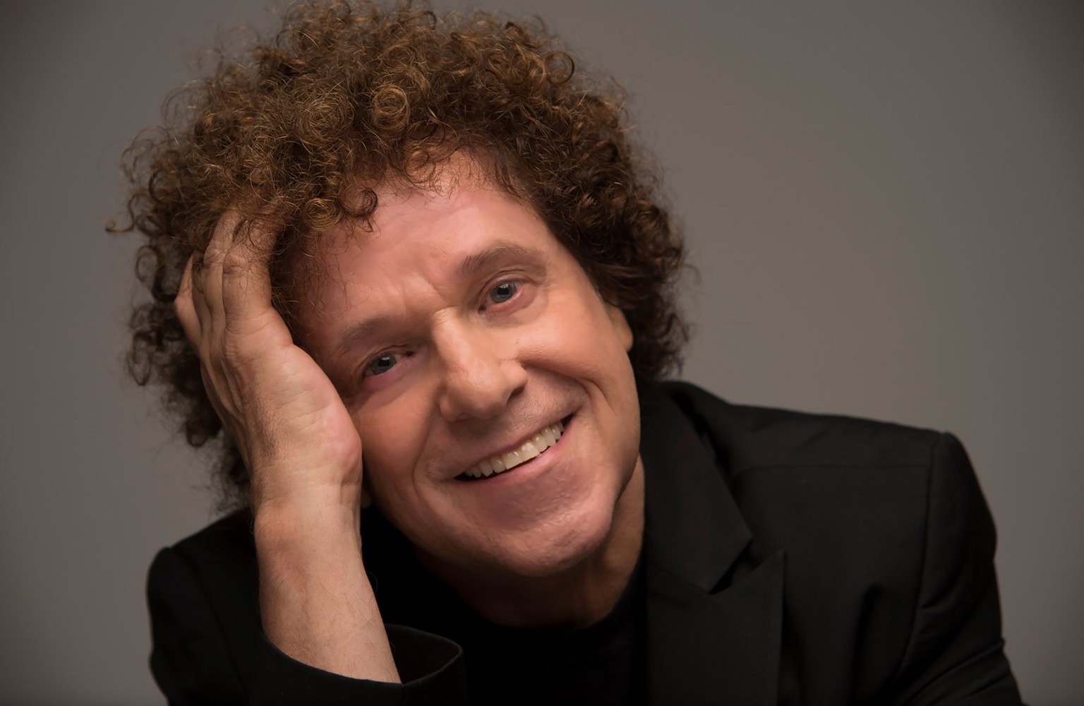 Talking Grammy Awards, Paul McCartney and that famous head of curls with pop legend, Leo Sayer